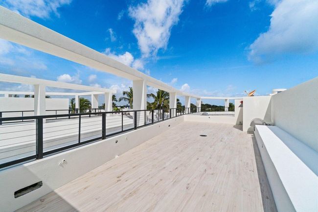 APT-304 - 106 Inlet Way, Condo with 2 bedrooms, 3 bathrooms and null parking in Palm Beach Shores FL | Image 25