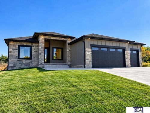 12511 S 87th Ave, Papillion, NE, 68046-5117 | Card Image