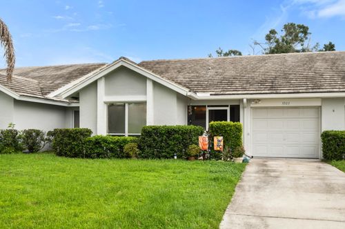 3305 Sw Villa Pl, Palm City, FL, 34990-8117 | Card Image