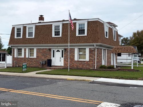 2 Chestnut St, Pennsville, NJ, 08070-2064 | Card Image