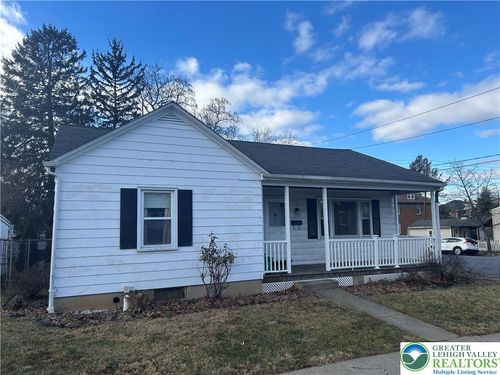 1037 Maple Street, Bethlehem City, PA, 18018 | Card Image