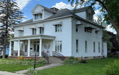 323 S Main St, Stockton, IL, 61085-1534 | Card Image
