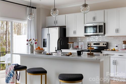 6049 Longar Lane, Charlotte, NC, 28269 | Card Image