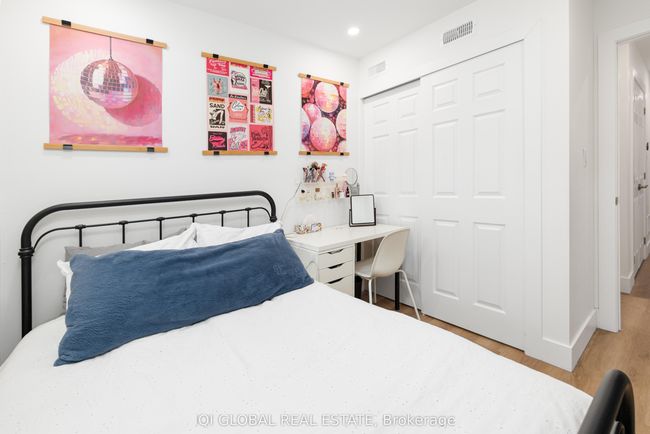 1502 Dufferin St, Home with 2 bedrooms, 1 bathrooms and 1 parking in Toronto ON | Image 12