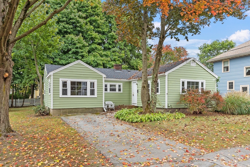 Academy Ave, Haverhill, MA 01835