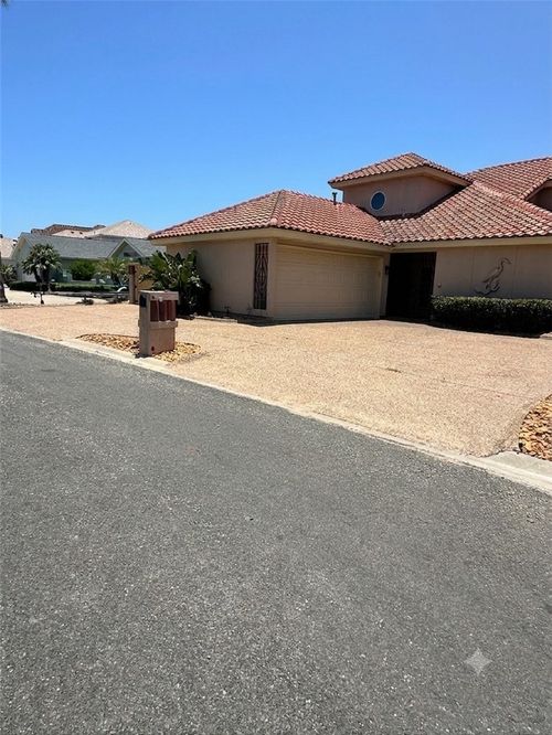 13513 Camino De Plata Ct, Corpus Christi, TX, 78418-6966 | Card Image