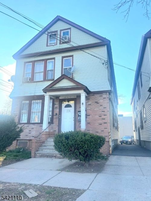 642 Pennsylvania Ave, Elizabeth, NJ, 07201-1227 | Card Image