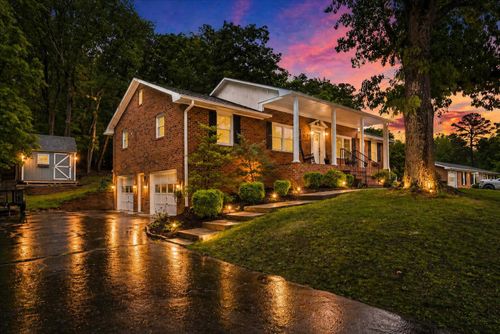 2030 Surrey Ln, Roanoke, VA, 24012-6830 | Card Image