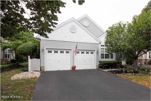 Dunrovin Ct, Manchester, NJ 08759