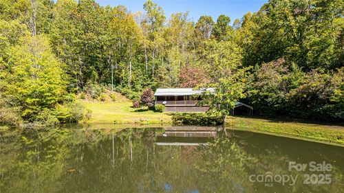 202 Duke Franklin Rd, Spruce Pine, NC, 28777-9220 | Card Image