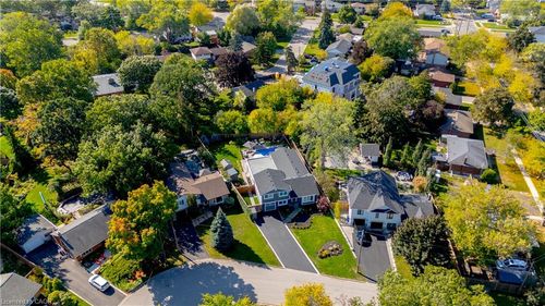 296 Kent Cres, Burlington, ON, L7L4T1 | Card Image