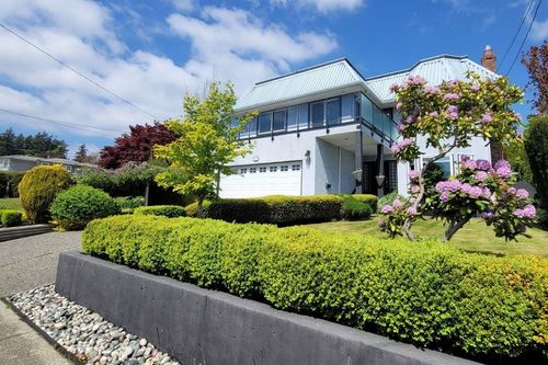 15627 Buena Vista Ave, White Rock, BC, V4B1Z3 | Card Image
