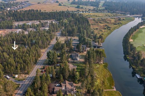 3-and-4-0 Ne Burnside Ave, Bend, OR, 97701 | Card Image