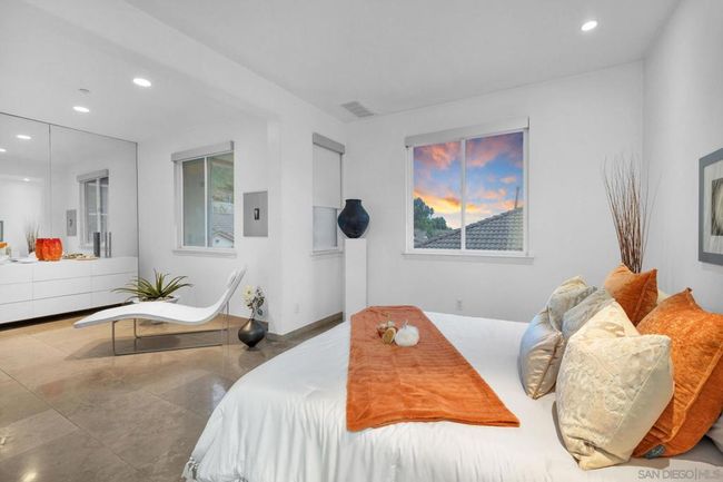 3142 Harbor Ridge Ln, Condo with 3 bedrooms, 2 bathrooms and 3 parking in San Diego CA | Image 19