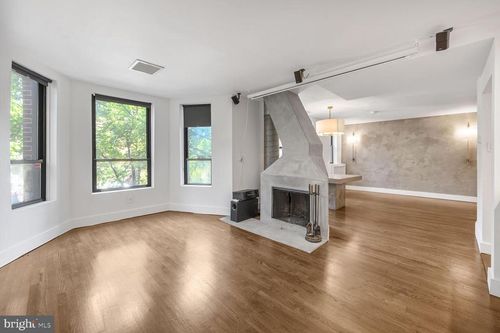 apt-201-2038 18th St Nw, WASHINGTON, DC, 20009-1804 | Card Image