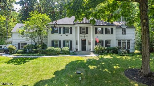 33 Hunter Dr, Morristown, NJ, 07960-6793 | Card Image