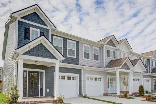 2085 Bloomsbury Ln, Franklin, TN, 37064-7010 | Card Image