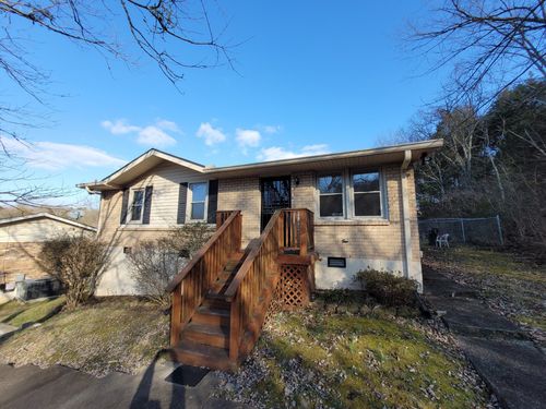 512 Combs Ter, Nashville, TN, 37207-3805 | Card Image