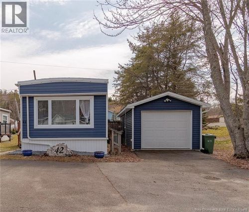 42 Conifer Cres, Saint John, NB, E2K4T2 | Card Image