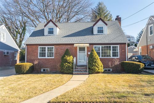 57 Chaffee Ave, Albertson, NY, 11507-1809 | Card Image