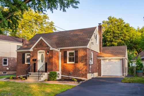 37 Revere Dr, Dumont, NJ, 07628-1712 | Card Image