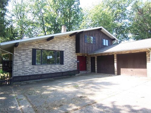 25612 Breckenridge Dr, Euclid, OH, 44117-1809 | Card Image