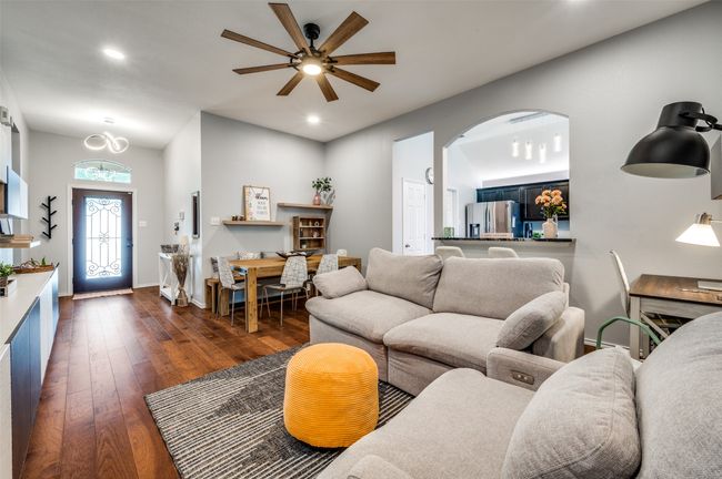 2117 Sunny Side Dr, House other with 4 bedrooms, 2 bathrooms and null parking in Little Elm TX | Image 5