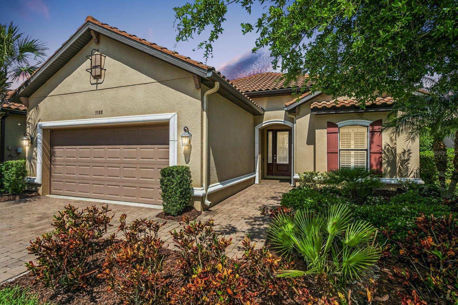 Cantucci St, Nokomis, FL 34275