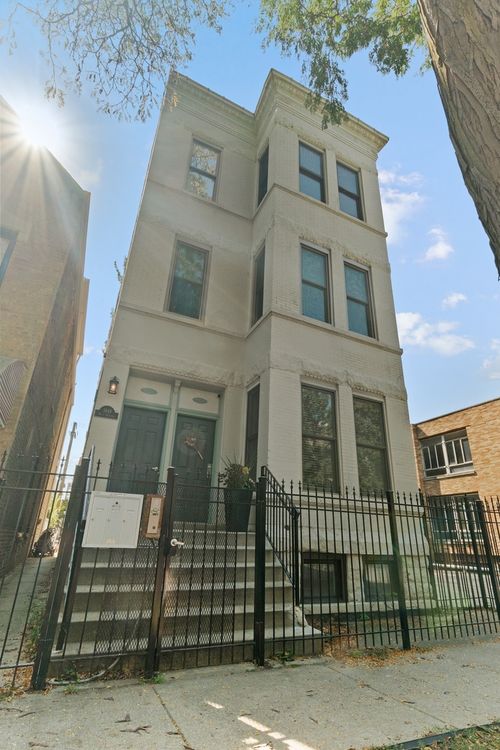 1-1849 W Superior St, Chicago, IL, 60622-8263 | Card Image