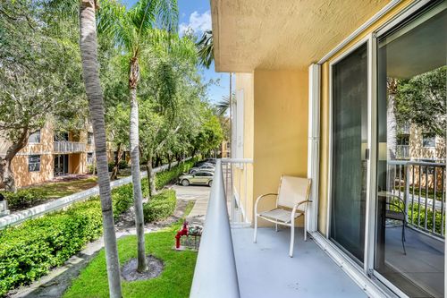 208-609 E Sheridan St, Dania Beach, FL, 33004-4624 | Card Image