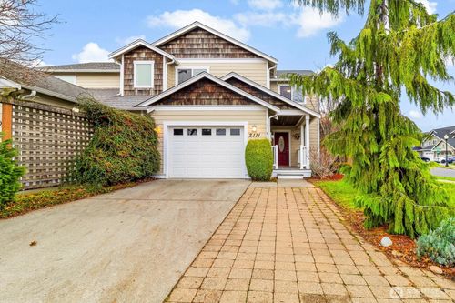 2111 Greenview Ln, Lynden, WA, 98264-8568 | Card Image
