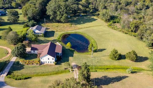 8285 Zuber Rd, Benton, AR, 72019-1681 | Card Image