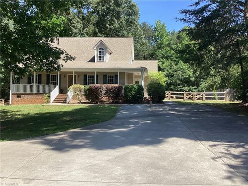 695 Old Castle Dr, Randleman, NC, 27317-8312 | Card Image