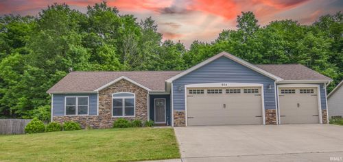 904 Nicholas Trl, Fremont, IN, 46737-7622 | Card Image