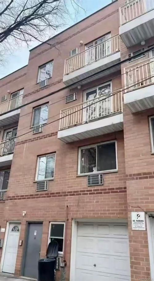 35-09 Leavitt St, Flushing, NY, 11354-2950 | Card Image