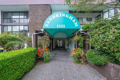 202 - 1521 Blackwood St, Condo with 2 bedrooms, 2 bathrooms and 1 parking in White Rock BC | Image 1