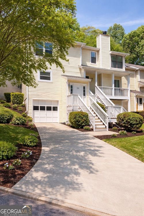 2220 Spring Walk Ct, Atlanta, GA, 30341-1663 | Card Image