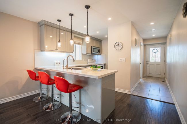 4 Simmons Blvd, House other with 5 bedrooms, 4 bathrooms and 3 parking in Brampton ON | Image 11