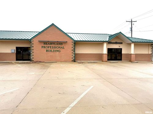 ste-b-215B N Logan St, West Frankfort, IL, 62896-2332 | Card Image