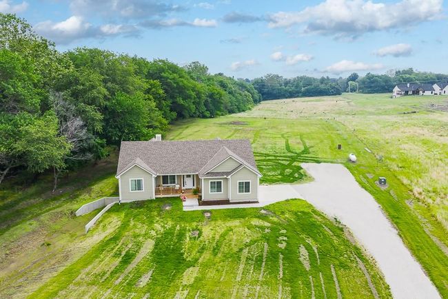938 Mount Calvary Rd, House other with 5 bedrooms, 3 bathrooms and null parking in Lansing KS | Image 29