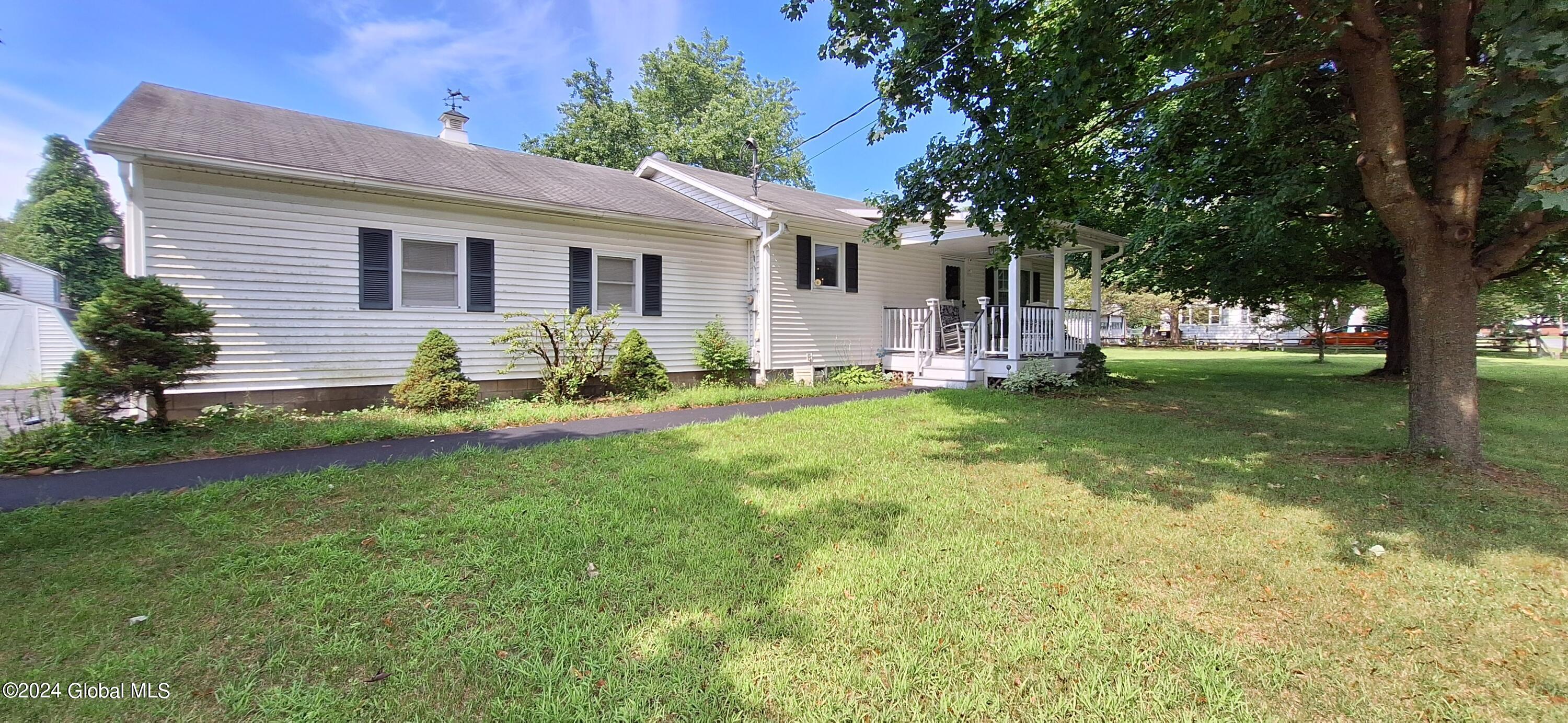 Jones Ave, Hudson Falls, NY 12839