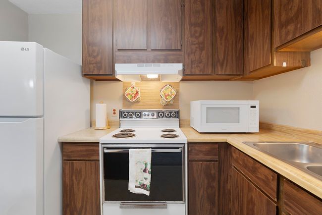 Kitchen | Image 7
