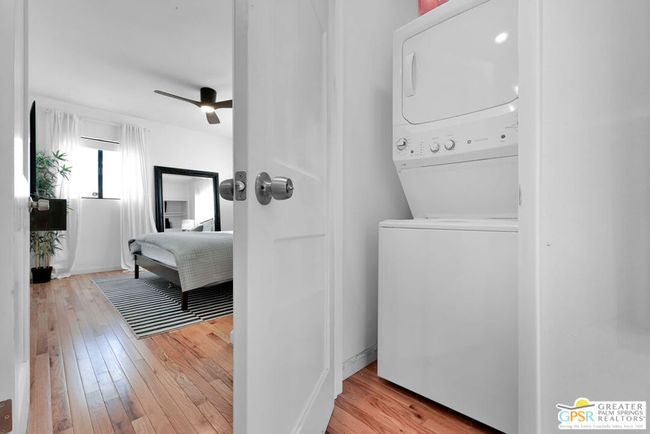 2 - 8319 Waring Ave, Condo with 2 bedrooms, 2 bathrooms and 1 parking in West Hollywood CA | Image 20