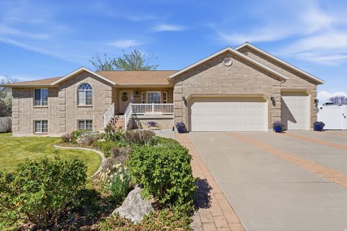 1468 Flint Meadow Dr, Kaysville, UT, 84037-9512 | Card Image