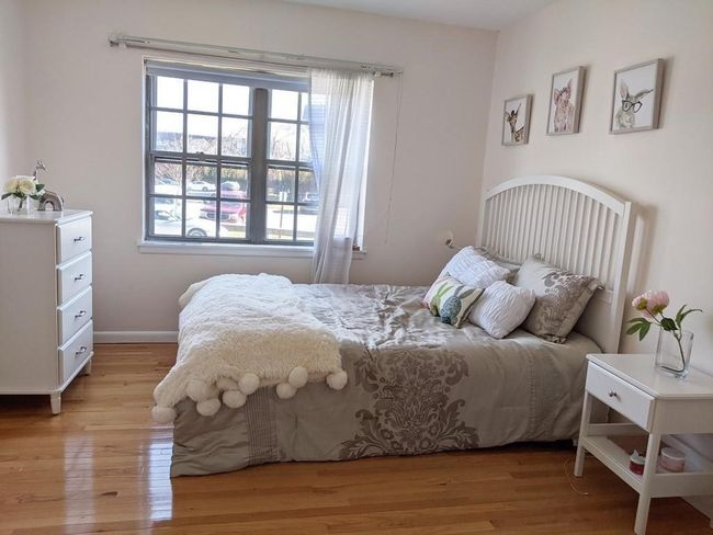 APT-2 - 211 Lake Shore Rd, Condo with 2 bedrooms, 1 bathrooms and 1 parking in Boston MA | Image 4
