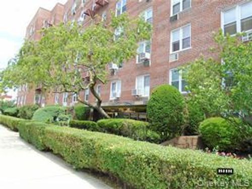 5c-2265 Gerritsen Avenue, New York, NY, 11229 | Card Image