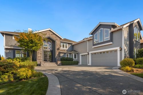 6318 Fairway Pl Se, Snoqualmie, WA, 98065-9760 | Card Image
