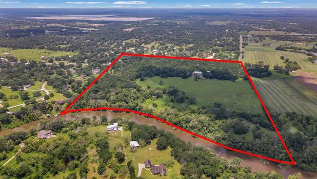 250 County Road 498, Home with 3 bedrooms, 2 bathrooms and 6 parking in Sweeny TX | Image 33