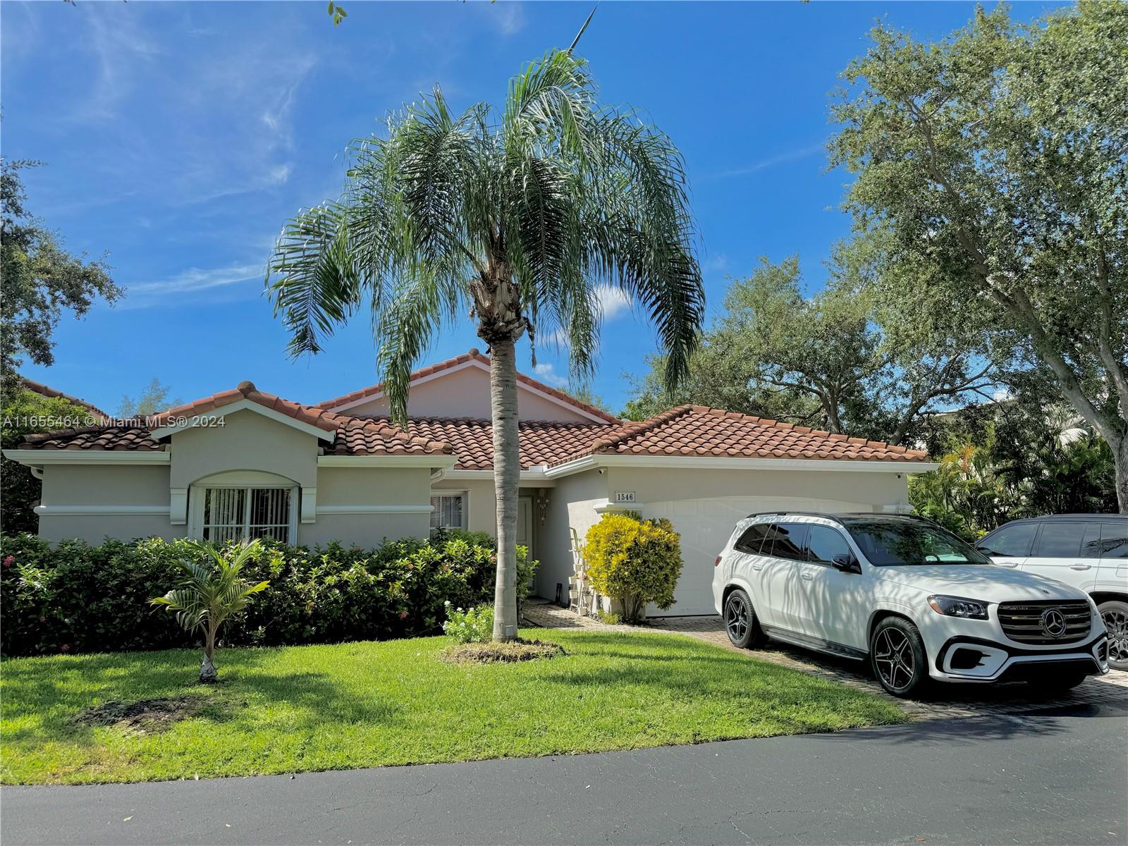 Lake Ct, Hollywood, FL 33020