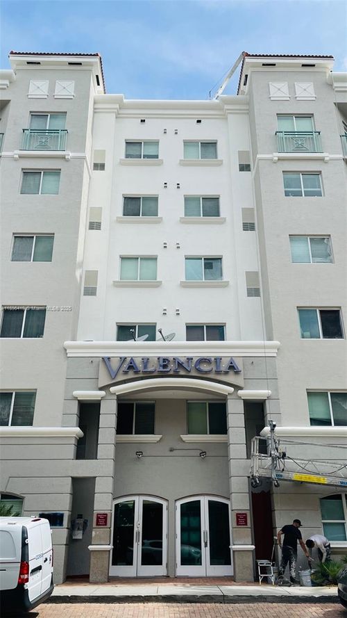 apt-231-6001 Sw 70th St, South Miami, FL, 33143-3422 | Card Image